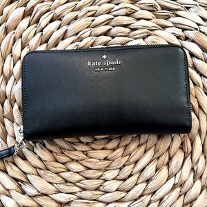 Like new Kate Spade wallet.